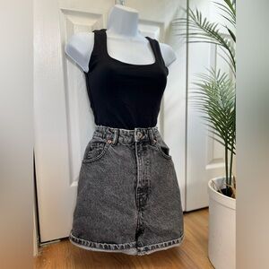 Zara Vintage Black High Waisted Mom Shorts Size 6